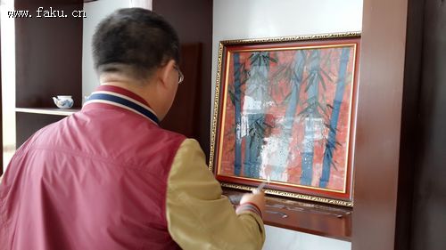 沈阳法库陶瓷博览会上演“欧美陶瓷秀” 沈阳法库陶瓷博览会上演“欧美陶瓷秀”