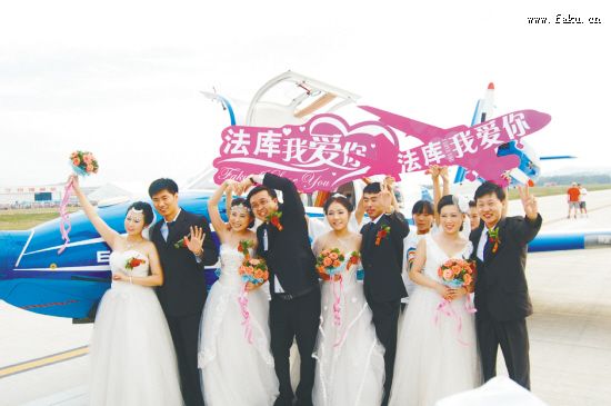 法库飞行大会成为“沈阳时尚名片” 法库飞行大会成为“沈阳时尚名片”