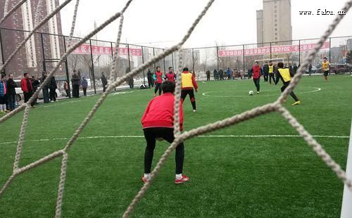 法库“足球之乡”2015年群众性成人足球活动启动 法库“足球之乡”2015年群众性成人足球活动启动