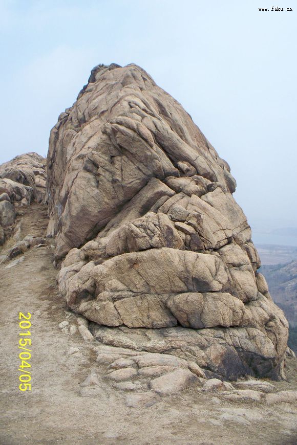 早春第一景致蛇山沟南大山