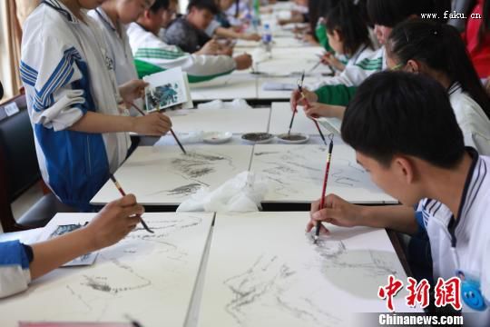 沈阳法库举办第二届“中国瓷谷杯陶瓷书画大赛” 沈阳法库举办第二届“中国瓷谷杯陶瓷书画大赛”